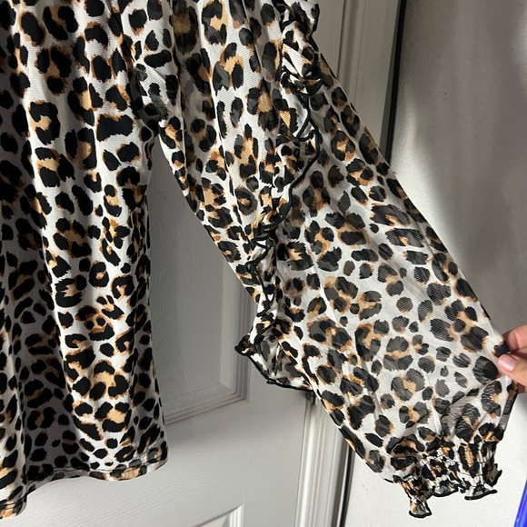 Animal Print top - Picture 3 of 3